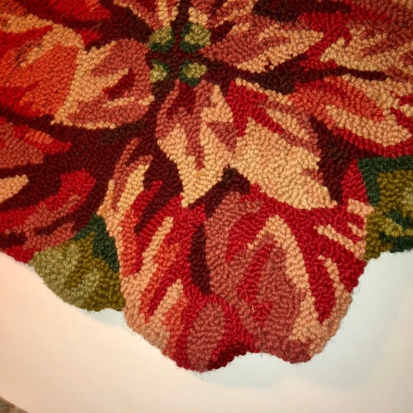 NWT Red Poinsettia 123 Creations C675-15rd 100% Wool Hand Hooked Chair Pad - Picture 11 of 11